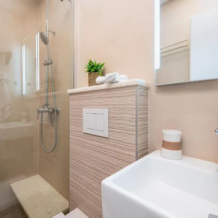 Apartman Cozy In With Kitchen